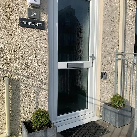 The Maisonette - Windermere, With Parking 아파트 윈더미어