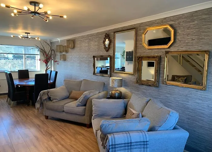 The Maisonette - Windermere, With Parking *